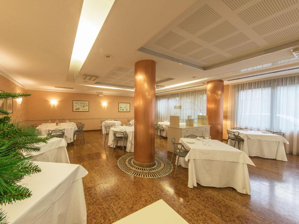Ristorante Hotel Lucia - 100 Mt Dal Mare Pertisau Ngoại thất bức ảnh