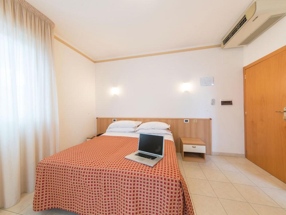 Ristorante Hotel Lucia - 100 Mt Dal Mare Pertisau Ngoại thất bức ảnh